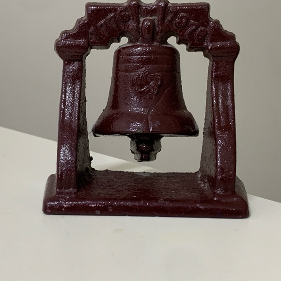 1776 1976 Vintage Solid Cast Iron Figural Liberty Bell Commemorative Doorstop - Picture 15 of 16